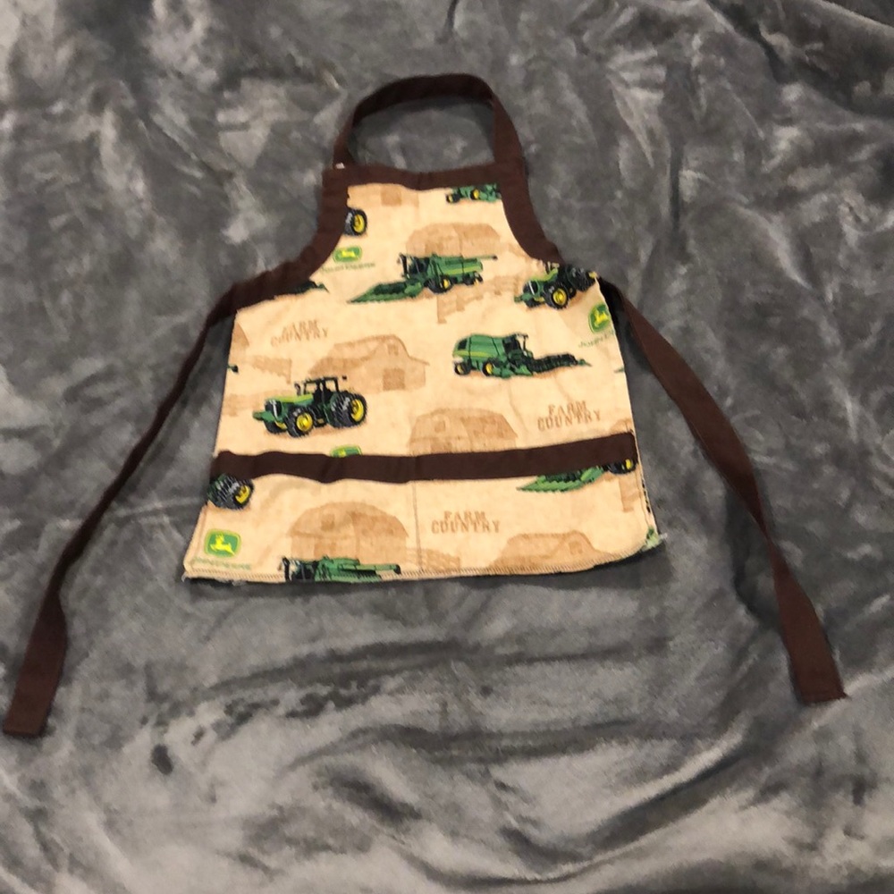John Deere apron